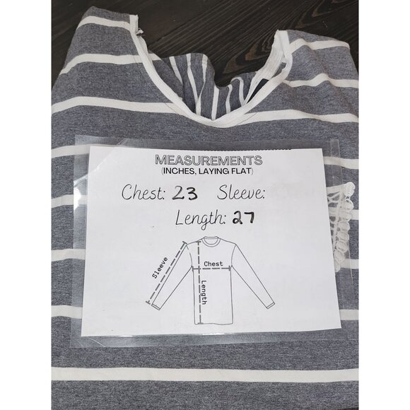 JOH Apparel Womens Gray and White Striped‎ T-shirt Crocheted Pocket Size Med - Picture 9 of 9
